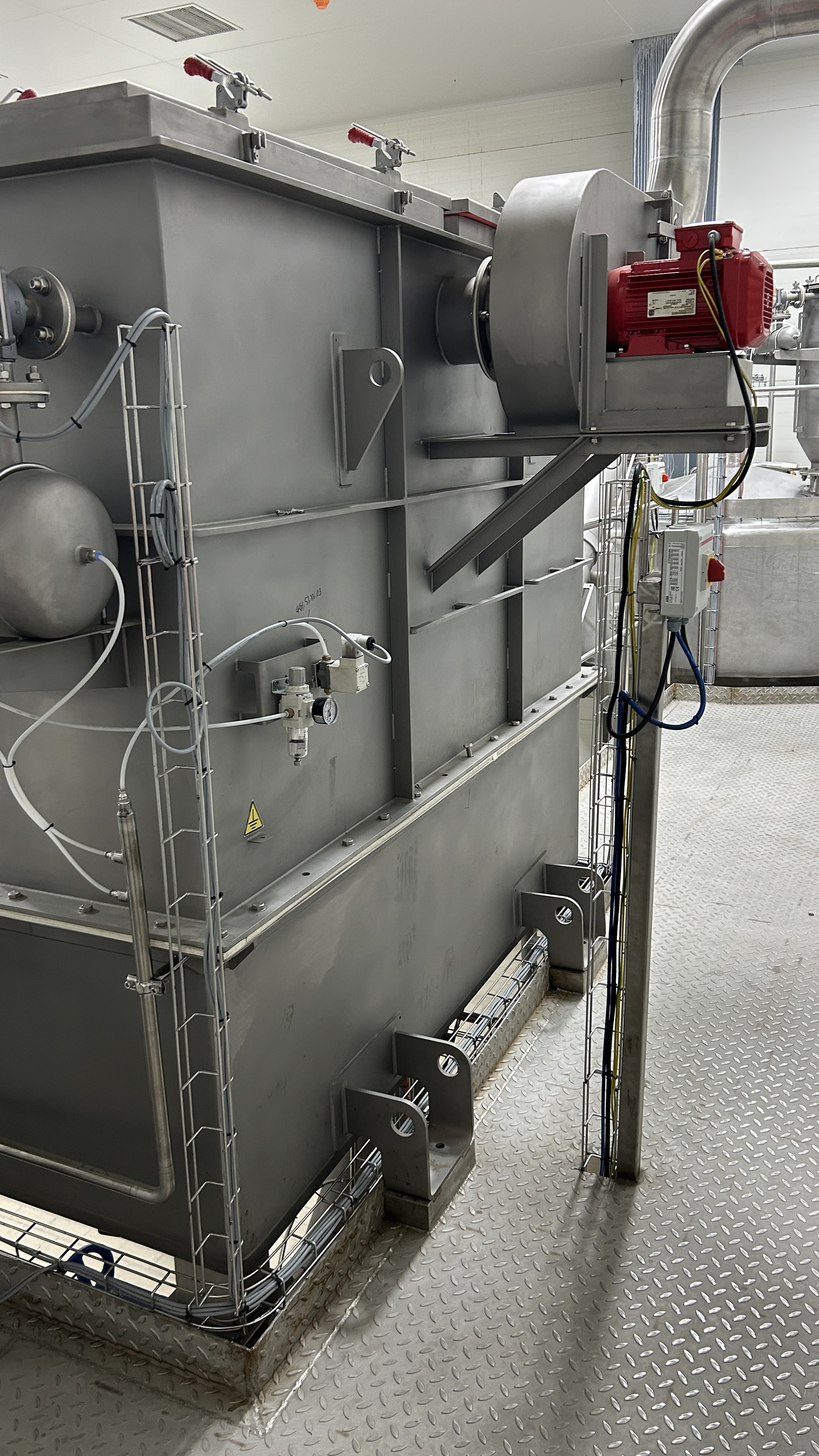 Dust collection unit — reference 03